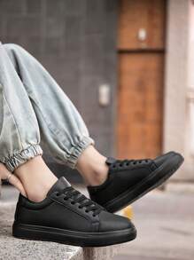 (Size Runs Small) Men's Minimalist Front Lace-Up Sports Skateboard Shoes, Fashionable Solid White Sneakers, Casual Outdoor Shoes For Students