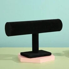 1个优雅的PU皮革手镯展示架，完美收纳和展示您最喜爱的手镯，是节日送礼、返校必备和时尚家居装饰的理想之选。这款别致实用的配饰将提升您的珠宝收藏，尤其适合圣诞节、感恩节、新年和情人节等庆祝活动。让您的配饰整齐有序、方便取用，同时为任何空间增添一丝精致感。无论是自用还是作为送给亲朋好友的贴心礼物，都是绝佳之选。立即提升您的珠宝收纳体验！