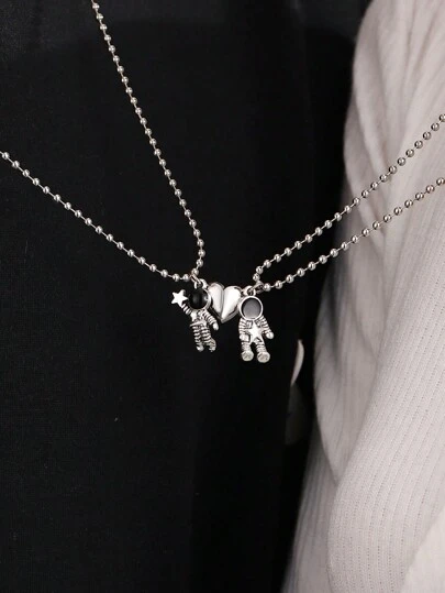 2 piezas de collares con colgantes con diseños de corazón y astronauta, adecuados como regalos para hombres, mujeres, parejas y amigos para el Día de San Valentín