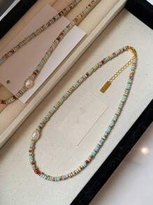 1入組天然色珠狀壽山玉和淡水珍珠墜子項鍊，適合日常佩戴，有著奢華，利基和高端的感覺。