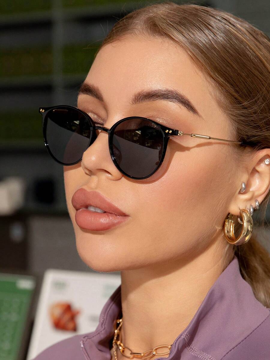 1pair Women Solid Round Frame Fashion Glasses Elegant Shades Beach Accessories Beach Accessories For Women Glasses Shades Basics Fall Winter Women Outfits Clothes Business Casual Gifts Elegant Outfit For Summer Beach Vacation,Outdoor,Travel Casual Style Oversized Round Frame For Going Out Outfit,Back To School - Grey - View 1