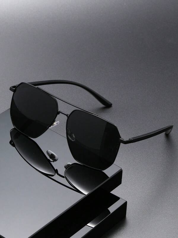 Vintage Pilotenbrille mit Metallrahmen und polarisierten Gläsern für Herren, modische klassische Sonnenbrillen mit UV-Schutz für Outdoor-Aktivitäten wie Reisen, Strand, Autofahren, Angeln usw. Elegante Sonnenbrillen, Sonnenbrillen-Accessoires für Sommerstrand, Outdoor, Reisen