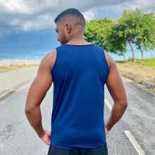 Kit 2 Camiseta Masculina Dry fit Básica Regata Malha Poliester Confortável para Treinos Academia Corrida Elastano e Ajustável