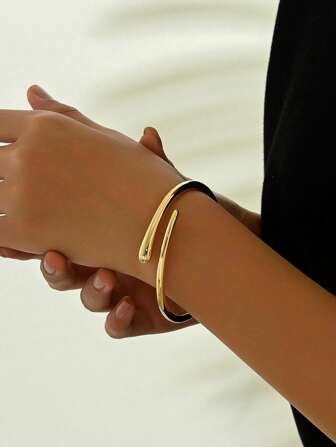 1pc Gold-Colored Fashionable & Minimalist Ladylike High-End Shiny & Versatile Serpentine-Shaped Zinc Alloy Streamline & Waterdrop Contour Bracelet With Spring & Elastic Closure Suitable For Elegant, Gorgeous & Minimalist Men's & Women's Daily & Party Outfits Such As Friend Gathering, Business, Commuting & Party