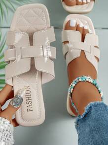 女士低跟專利皮革平底涼鞋,夏季沙灘鞋,休閒拖鞋,簡約優雅 - 米色 - 查看 2