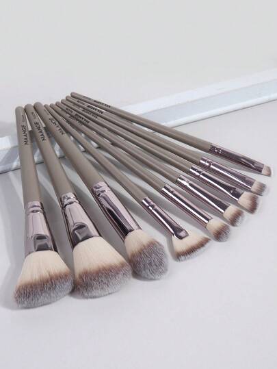 MAANGE 9pcs Professional Makeup Brush Set, Soft Fiber Material, Portable, Including Foundation Brush, Eyeshadow Brush, Blending Brush, Eyebrow Brush, Travel Makeup Brush Set, Makeup Brush Set, Makeup Brush Kit, Makeup Brush Set, Complete Makeup Brushes, Makeup Brush Set, Makeup Brush Gift Set