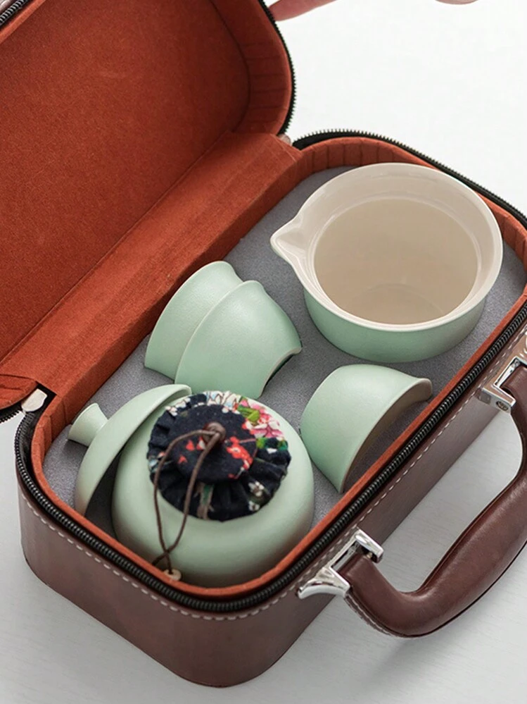 Set da tè portatile per esterni con teiera e quattro tazze in