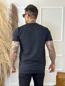 Men T-Shirts - 黑色 - 查看 2