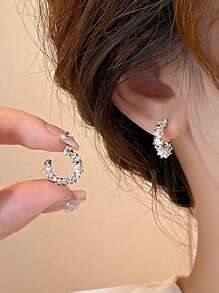 Minimalist Asymmetrical Silver Piece C-Shaped Hoop Earrings For Women, Versatile