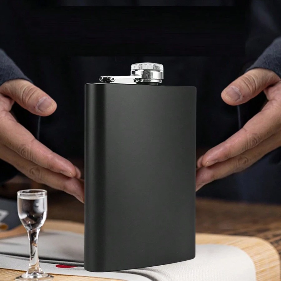 1pc Black Stainless Steel Hip Flask For Outdoor Camping Portable Liquor Bottle