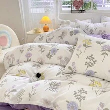 Bộ 4 món cao cấp, thân thiện với da, tươi mát và đơn giản, họa tiết hoa kiểu công chúa (bao gồm: 1 ga trải giường, 1 vỏ chăn, 2 vỏ gối) Không kèm ruột chăn, được các bé gái yêu thích. - Màu Lilac Tím - Xem 6