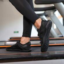 Unisex Thick-Soled Anti-Slip Quick-Drying Sports Shoes For Outdoor Activities Such As Running, Climbing, Surfing, Five-Toe Design, Suitable For Black Beach, Water Trekking, Etc. - Black - View 4