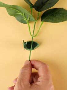 20pcs Plant Climbing Wall Self-Adhesive Fixed Buckle Hook, Fastener Tied Fixture Vine Buckle Hook, Garden Plant Wall Climbing Vine Clip - Green - View 7