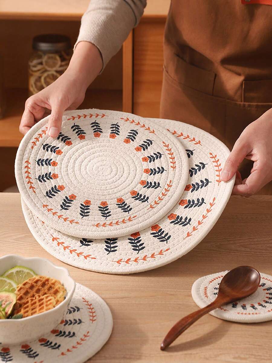1pc Cute Floral Pot Holder, Thick Round Hand-Woven Heat Insulation Pad, Table Mat, Bowl Coaster
