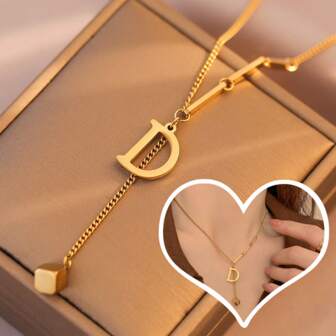 1 pieza Collar con colgante de letra del alfabeto de acero de titanio dorado de la A a la Z, collar de combinación de letra cuadrada con borla elegante y bonito, adecuado como regalo para niñas, mujeres, Día de la Madre