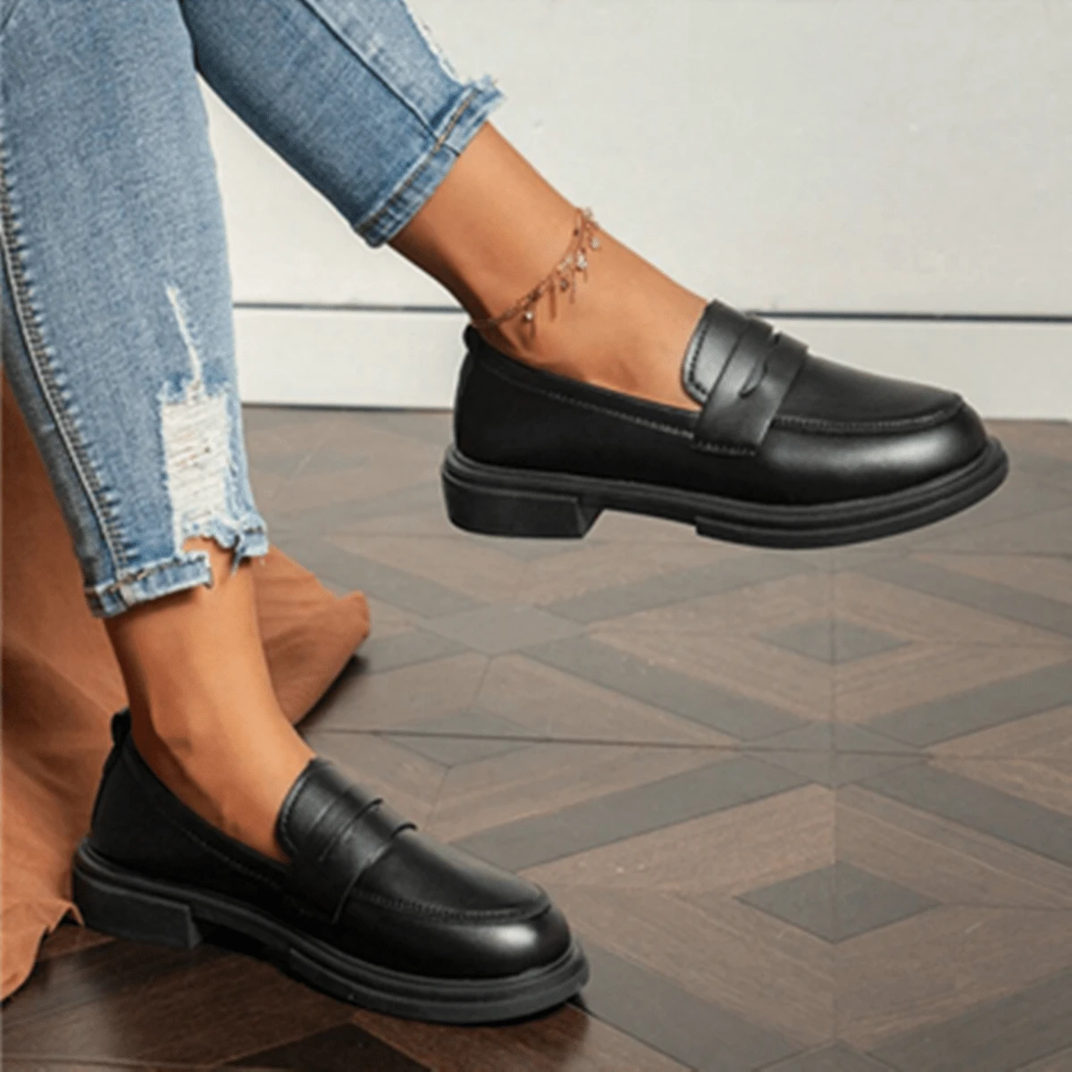 Damen Loafers, schwarze Farbe, Neuankunft Frühling/Herbst 2025, bequeme & rutschfeste weiche Leder Schuhe für Damen mittleren Alters & ältere Damen, geeignet für Lässig, Büro, Küche, Restaurant