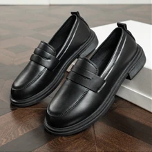Damen Loafers, schwarze Farbe, Neuankunft Frühling/Herbst 2025, bequeme & rutschfeste weiche Leder Schuhe für Damen mittleren Alters & ältere Damen, geeignet für Lässig, Büro, Küche, Restaurant