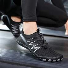 新款户外五指追踪鞋，轻便弹力瑜伽健身鞋，水上徒步情侣游泳水上运动钓鱼沙滩鞋