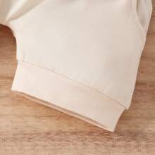 Baby Girl Casual Letter Print Top With Ruffle Trim And Solid Color Shorts 2pcs/Set, Summer - Apricot - View 6