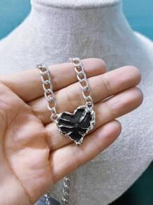 1pc Personalized Gothic Punk Exaggerated Dark Red Heart Pendant Necklace With Unique Design For Women, Suitable For Daily Wear, Length: 40cm Valentines,Mom,Mother,Mother's Day,Gift