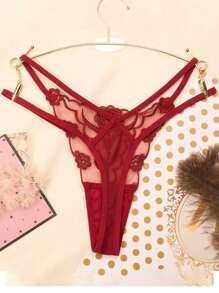 1 件玫瑰刺绣低腰丁字裤，性感透明网眼材质，适合女性外出穿着