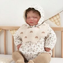 4 件套婴儿喂奶围兜，配有 6 层花瓣印花纱布口水巾，新生儿柔软拍嗝巾