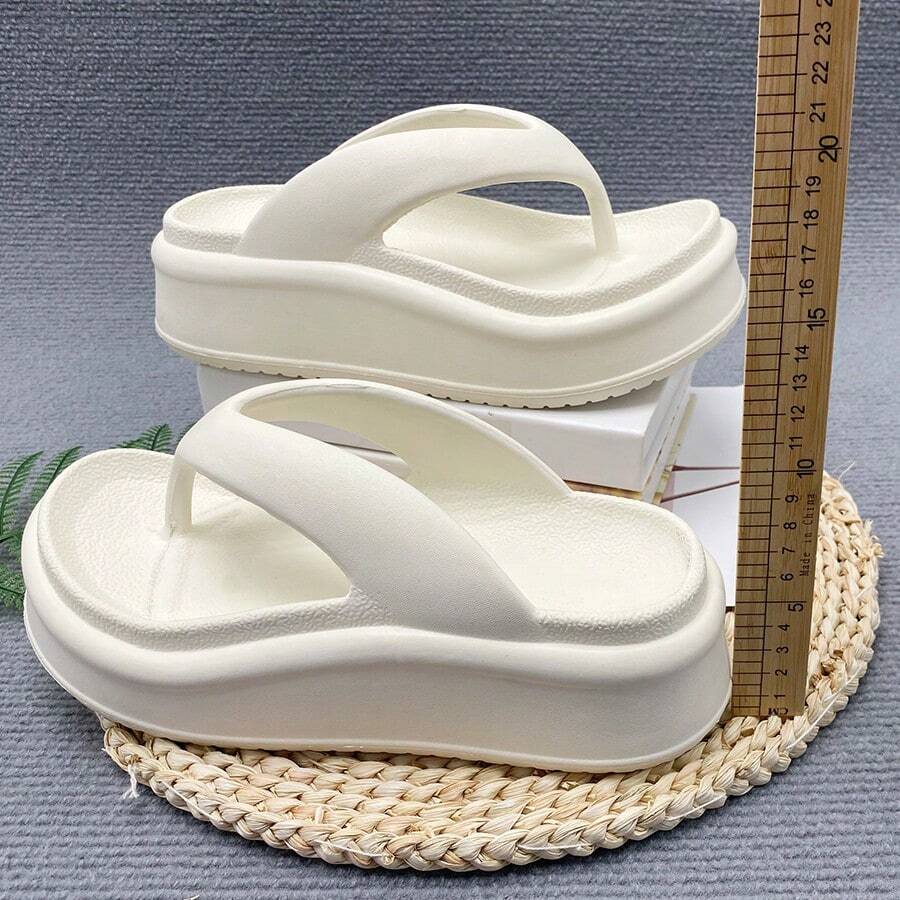 女款厚底坡跟沙灘人字拖,柔軟增高鞋底,夏季