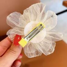 1 件女孩自然风网状花朵公主发夹 - 米色 - 查看 7