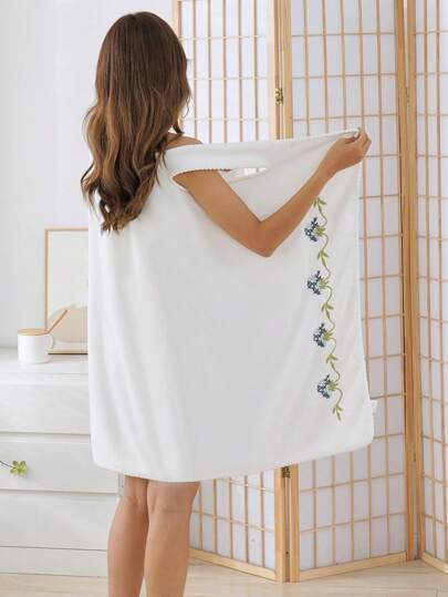 1 件女式纯色刺绣浴袍，*请参考尺码表*，青少年浴袍，适合桑拿、海滩、泳池、浴室，采用柔软吸水的珊瑚绒制成，适合返校