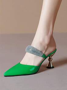 Fashionable Women's Rhinestone Decor Patent Leather Strap Closed Toe Slip-On Slippers, Summer
