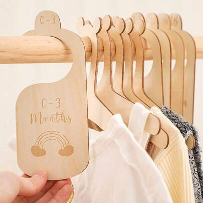 7Pcs/Set Wooden Baby Closet Dividers For Clothes Infant Baby Clothes Wardrobe Hanger Size Organizer From Newborn To 24 Month Unisex Nursery Decor Baby Shower Family Decorations Gifts Baby Shower Easter Gifts Things For Girls/Boys