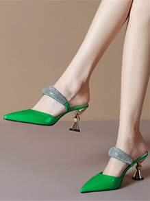 Fashionable Women's Rhinestone Decor Patent Leather Strap Closed Toe Slip-On Slippers, Summer