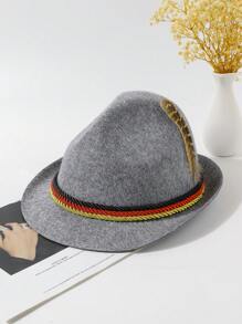 1頂男女通用灰色巴伐利亞慶典翎毛帽,帶可調節下巴帶和三色流蘇,適用於慶祝活動和表演