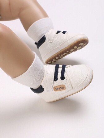 新生男童 PU 拼色防滑保暖平底休闲鞋，适合秋冬季