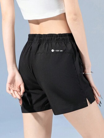 1 件女式速干透气运动跑步短裤，沙滩装女式平角短裤慢跑短裤