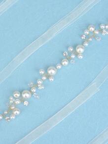 1件优雅新娘仿珍珠和水钻串珠婚纱腰带。情人节配饰