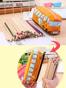 1 pièce Sac à crayon bus créatif à grande capacité, boîte à papeterie en canevas avec motif mignon de bus scolaire. Convient comme fournitures scolaires légères pour les étudiants, rangement de bureau et d'ordinateur de bureau. Rentrée scolaire, fournitures scolaires, trousse à crayons, sac scolaire