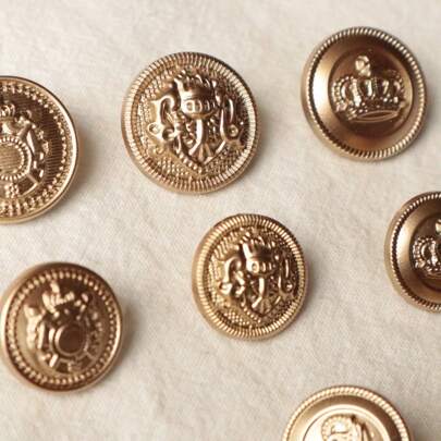 10/20pcs Gold Vintage Decorative Pattern Plastic Buttons, Hand-Sewn Buttons For Coats, Wool Trench Coats, Suit Jackets, Sweaters, Knitted Wear, DIY Buttons