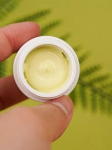 Kiehl's [迷你]源自 1851 年的牛油果眼霜，7 毫升/0.25 盎司，一款能够消除眼部浮肿并提亮肤色的保湿眼霜。采用不迁移配方，可固定在眼下。含有维生素 A、牛油果油和脂肪酸，可滋润肌肤。混合乳木果油，保护皮肤免于脱水。减少浮肿和细纹。让眼部肌肤更柔软、更光滑、更舒缓、更有活力。 - 綠色 - 查看 3