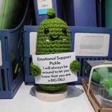 1pc Cute Knitted Positive Decoration With Wooden Base Funny Crochet Inspirational Cucumber With Positive Card Birthday Cheer Up Gifts For Friends Room Desktop Decorations Valentine's Day Gift Birthday