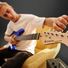 Donner Electric Guitar DST-100 39 Inch Full Size Guitar Kit 5 Ways Pickup Switches 2 Tones & Volume Controls Solid Body Multicolor For Beginner Starter In Muscic Studio At Home Band Show With Bundle Kit Amplifier, Bag, Capo, Strap, String, Tuner, Cable, Picks - Royal Blue - View 11