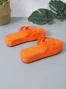 Women's Thick-Soled Sandals, Summer New Round Toe Flat-Soled Outside Wearing Beach Casual Slippers