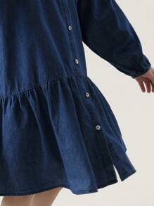 MARC&JANIE 春季少女甜美刺绣彼得潘领长袖牛仔连衣裙 - 深色水洗藍 - 查看 4