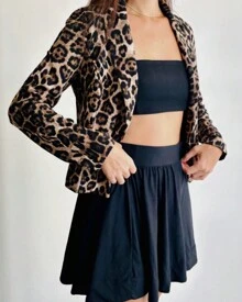 BLAZER CURTO DE MALHA ESTAMPA ONÇA MARROM