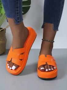 Women's Thick-Soled Sandals, Summer New Round Toe Flat-Soled Outside Wearing Beach Casual Slippers