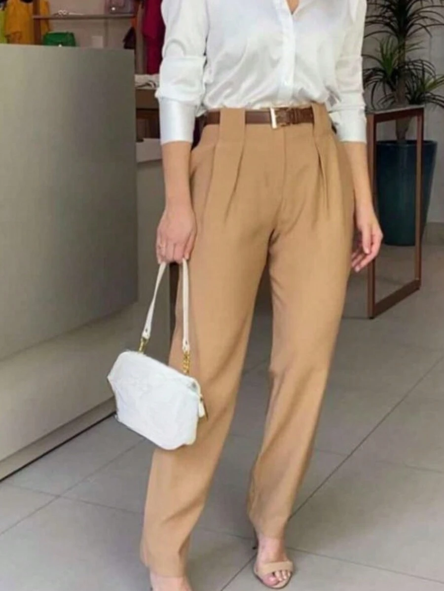 Calça alfataria social feminino com cinto de couro com bolsos - Bege - Visão 1