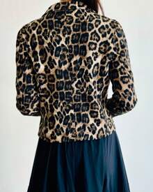 BLAZER CURTO DE MALHA ESTAMPA ONÇA MARROM