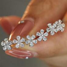 S925純銀水滴形鋯石櫻花耳釘,女性優雅簡約耳環 - 銀色 - 查看 3