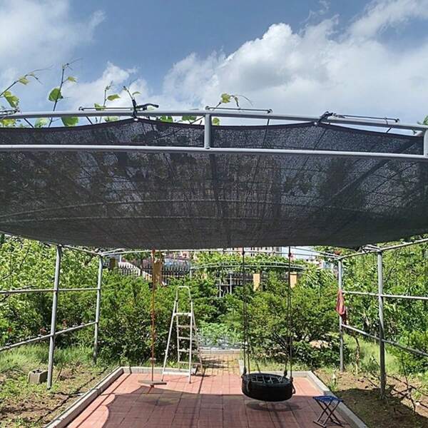 Premium Sonnenschutz Gewebe Zaun - Schattentuch Outdoor Sonnenschutz mit Ösen, langanhaltend, reißfest und einfach zu installieren für Balkon, Hof und Schwimmbad - bietet hervorragenden Sonnenschutz, Schatten und Privatsphäre mit abgetapeter Kante und Ösen