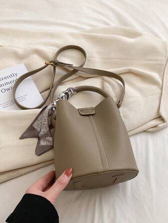 Women's Autumn And Winter New Fashion Simple With Silk Scarf PU Large Capacity Bucket Bag Women's Handbag Crossbody Bag